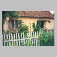 071-1005 Das Wohnhaus der Familie Ewert in Paterswalde im Juni 1995.jpg